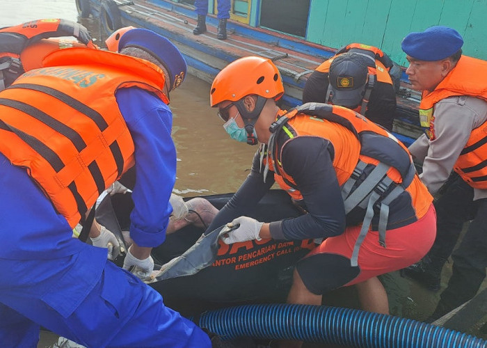 Pelajar SMP Azharyah yang Tenggelam di Sungai Musi Ditemukan Dalam Keadaan Meninggal Dunia