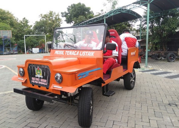 Inovasi Siswa SMK PGRI 1 Gresik, Mobil Listrik Model Jeep 