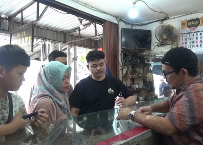 Jelang Idul Fitri, Minat Emas Perhiasan di Pasar Cinde Menurun