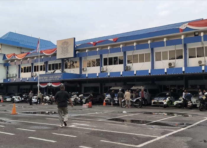 Pasca Dirusak Sekelompok Pemuda, Pelayanan Kantor Ditlantas Polda Sumsel Tetap Berjalan