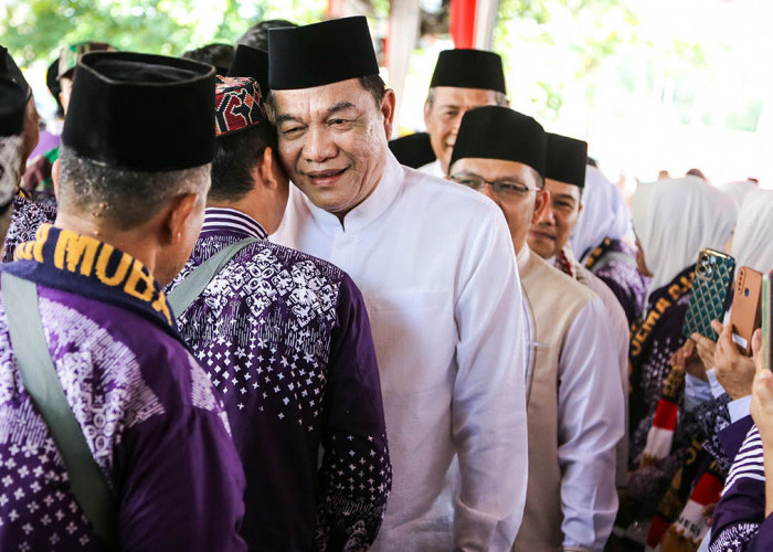 Bupati HM Toha dan Wabup Rohman Lepas 193 Jemaah Calon Haji Kabupaten Musi Banyuasin 2025