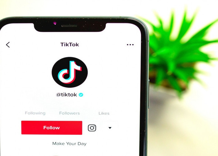 Suka Scrolling TikTok? Waspadai 5 Dampak Negatif yang Mungkin Terjadi!