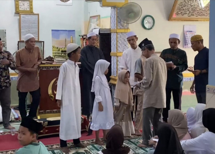 Polda Sumsel dan Wartawan Berbagi Kebahagiaan 10 Muharram, Santuni 150 Anak Yatim di Palembang