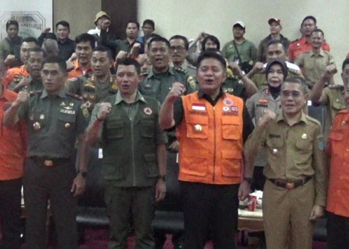 Video: Kepala BNPB Pimpin Rapat Koordinasi Penanganan Karhutla di Sumatera Selatan