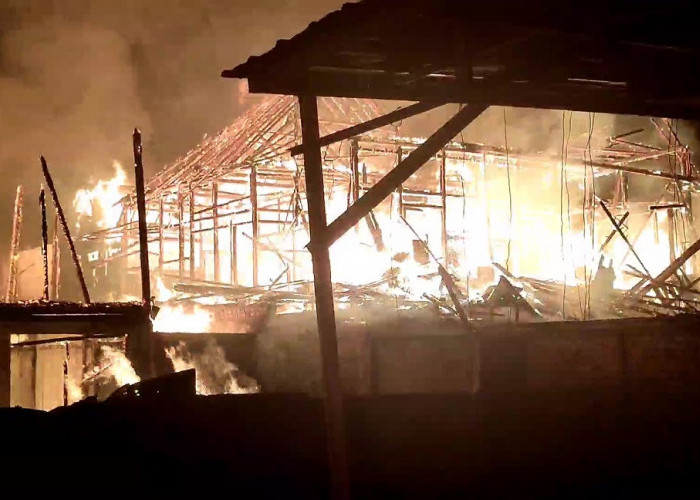 Si Jago Merah Mengamuk di Sekanak, 5 Rumah Warga Termasuk TK Ludes Terbakar