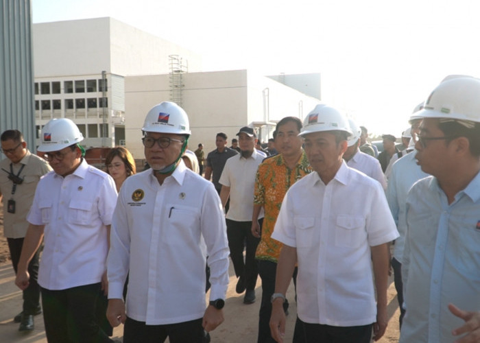 Wali Kota Palembang Ratu Dewa Dampingi Menko Pangan Tinjau Proyek PSEL Pertama di Indonesia