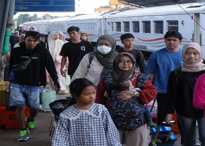 Libur Sekolah, 56.091 Pelanggan Kereta Diberangkatkan KAI Divre III Palembang 