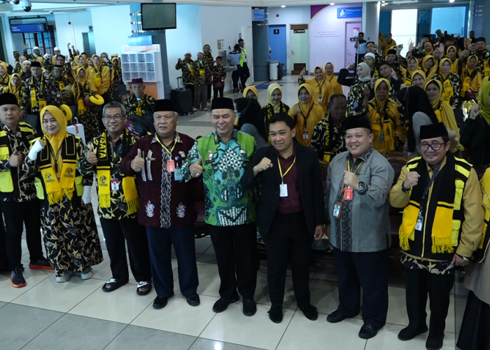 Akhir Tahun 2024, Holiday Angkasa Wisata Berangkatkan 433 Jemaah Umroh dengan Full Charter Satu Pesawat