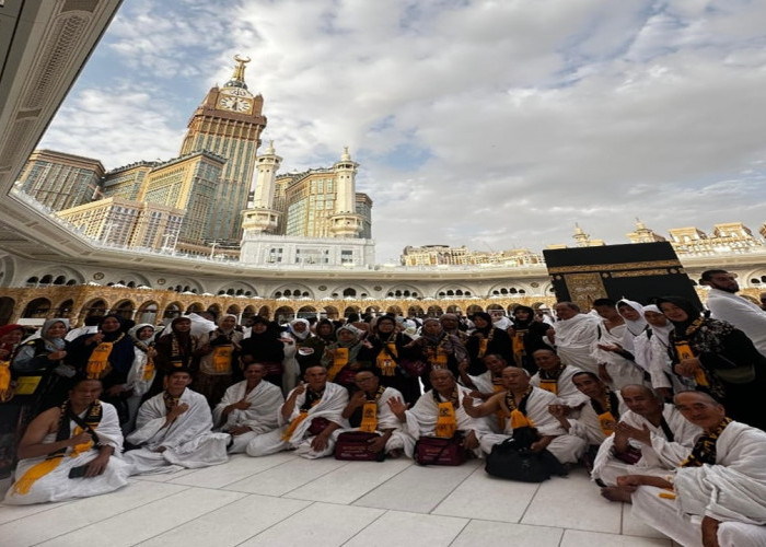 Holiday Angkasa Wisata Tawarkan Paket Umrah Januari–Februari 2026, Harga Mulai Rp 26 Juta