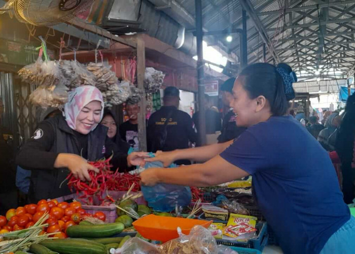 Fitrianti Agustinda Akan Upayakan Kestabilan Harga Sembako untuk Turunkan Angka Kemiskinan Kota Palembang