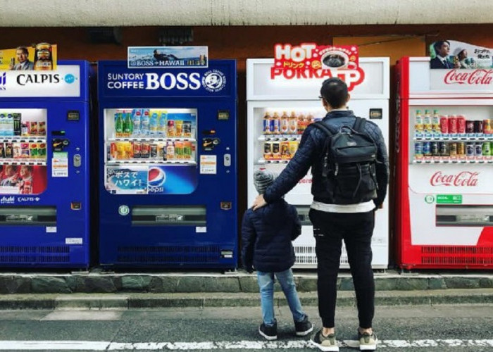 Siapkan Uang Tunai! Di Jepang  Banyak Produk Bisa Dibeli di  Vending Machine 
