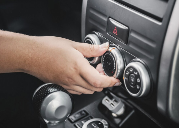Hati-hati Menyalakan AC saat Mesin Mobil Mati Ternyata Dapat Menyebabkan Masalah Serius
