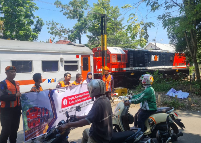 Catat, Berikut Sanksi Hukum Untuk Palaku Pelemparan Kereta Api !!