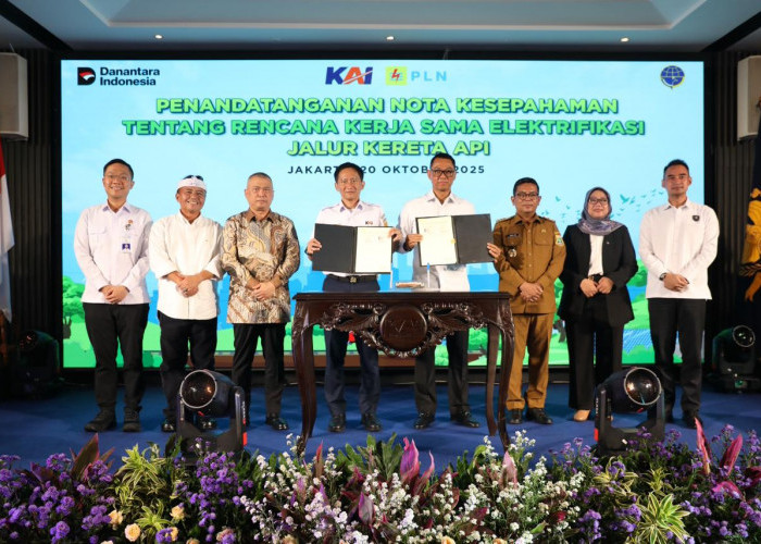 Kolaborasi PLN - KAI, Siap Elektrifikasi Jalur Kereta Indonesia