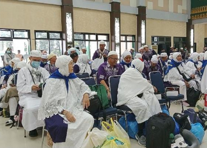 Kepulangan Jamaah Haji Gelombang Kedua Kloter 11 Dari Oku Timur dan Kota Palembang