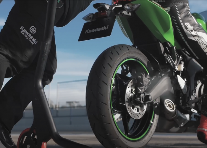  Dulu Dicari, Sekarang Baru Terasa Fitur  Kawasaki  ZX25R Serba Tanggung