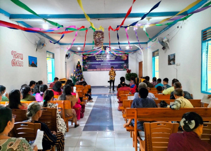 Pengamanan Polsek Jelang Natal Tahun Baru 2023 di Gereja Kapel GKII Rantau Alai Ogan Ilir