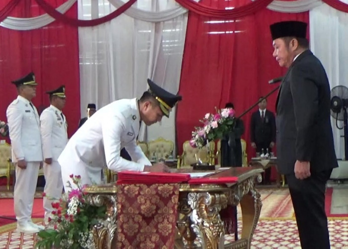 Gubernur Sumatera Selatan Lantik 7 Pj Bupati-Walikota, Salah Satunya Ratu Dewa Sebagai Pj Walikota Palembang