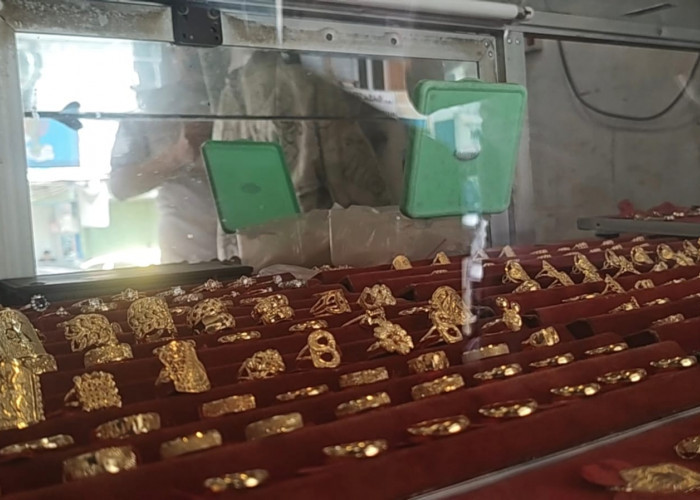 Emas Perhiasan Jadi Pilihan Warga Jelang Idulfitri