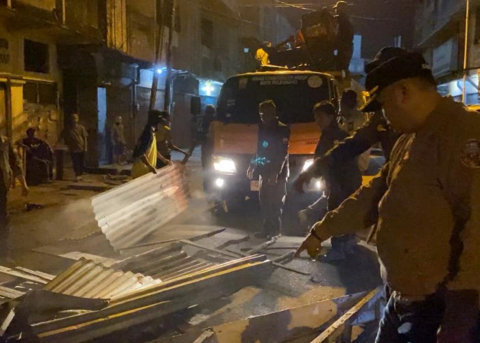 Jaga Estetika Kota, Satpol PP Palembang Tertibkan PKL dan Gubuk Liar di Jalan Karet