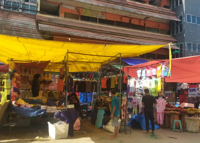 Pasca Digusur, Pedagang Pasar 16 Ilir Palembang Mulai Berjualan