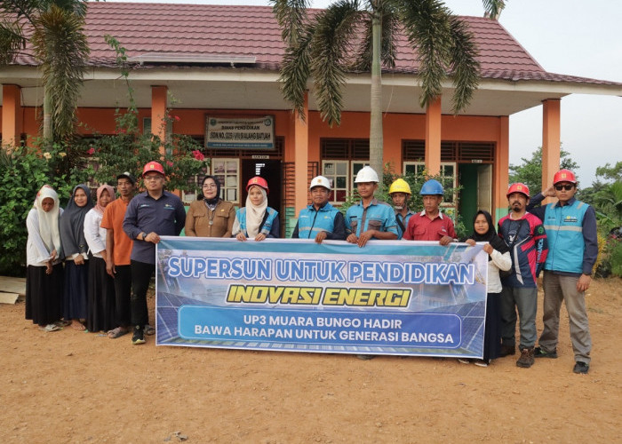 Semarak Kemerdekaan! PLN Hadirkan Energi Surya untuk Sekolah Terpencil di Kabupaten Sarolangun