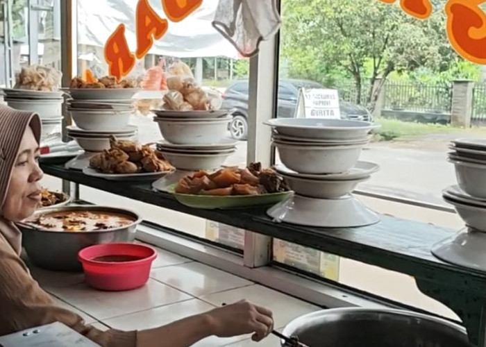 Pengusaha Rumah Makan Menjerit Kenaikan Harga Cabai dan Ayam di Palembang