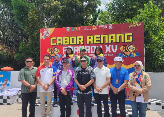 Turun di Cabor Renang, Siswi Kelas XI SMAN 8 Palembang Sumbang 3 Medali Untuk Palembang di Porprov XV Sumsel