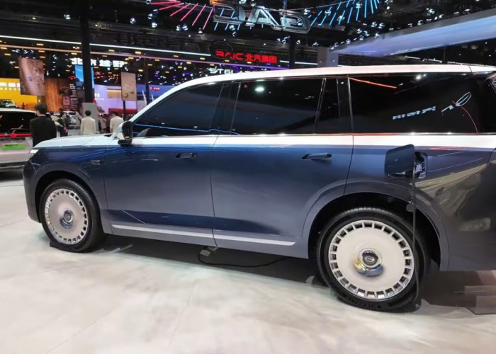 Lebih Murah dari Pajero, SUV Premium Asal Cina Tampilkan Fitur & Kemewahannya Bikin Tergoda