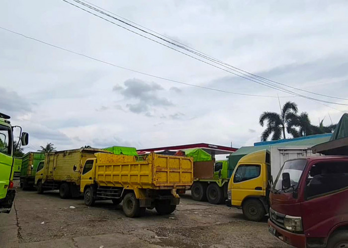 Antrean Solar Memanjang Usai Maklumat Gubernur Sumatera Selatan Berlaku