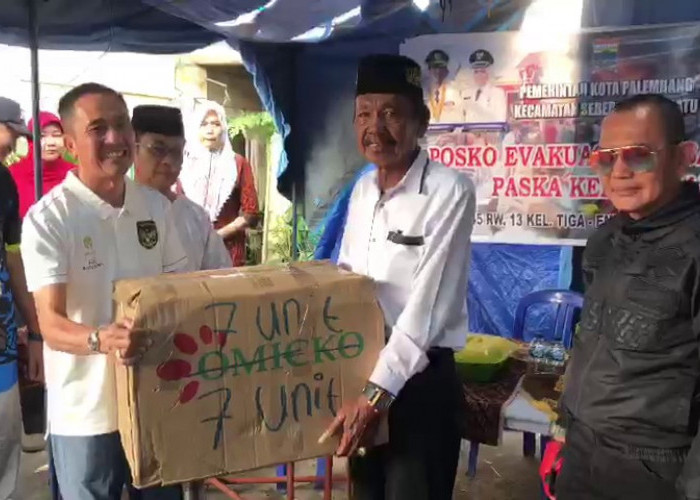 Sekda Palembang &Komunitas Goes Asn Dan King Bynon  Datangi Korban Kebakaran 