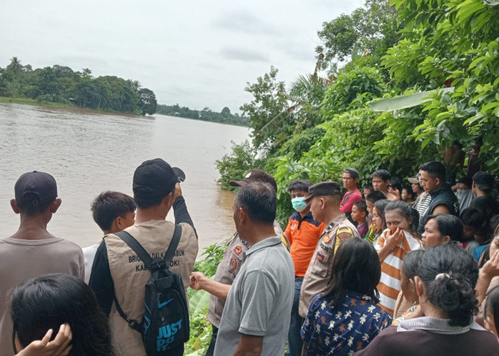 Mayat Anak Hanyut dari Lubuk Dalam Ditemukan Mengapung di Sungai Ogan Ilir