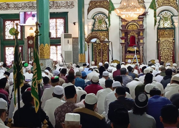 Intip Suasana Jum’atan Perdana Ramadan di Masjid Agung Sultan Mahmud Badaruddin Jayo Wikramo Palembang