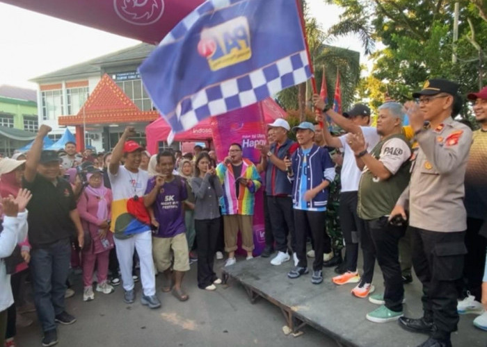 Wali kota Palembang Buka Roadshow Akbar Jalan Sehat PALTV Seri 2 di Ilir Barat 1 