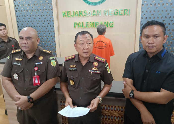 Kejari Palembang Tangkap DPO Kasus Penipuan yang Buron 13 Tahun