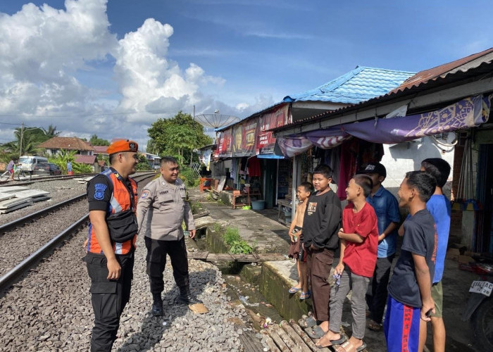 Masyarakat Dihimbau Tidak Melempari Kereta Api, Bahayakan Penumpang dan Melanggar Hukum