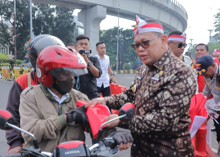  Semarakkan HUT RI, Pemkot Palembang Bagikan Bendera Merah-putih