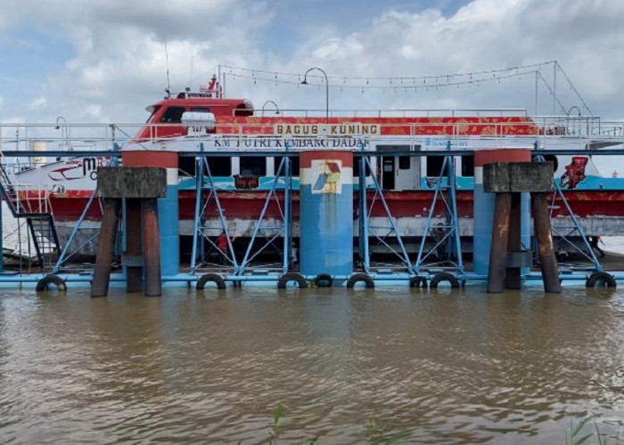 Kapal Musi Cruise Rusak Akibat Tersangkut Sampah