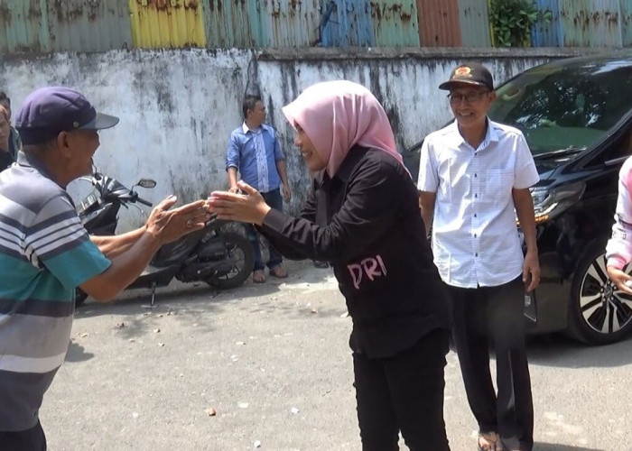 Fitrianti Agustinda Silahturahmi ke Tokoh Masyarakat Plaju Sekaligus Dengarkan Keluhan Rakyat