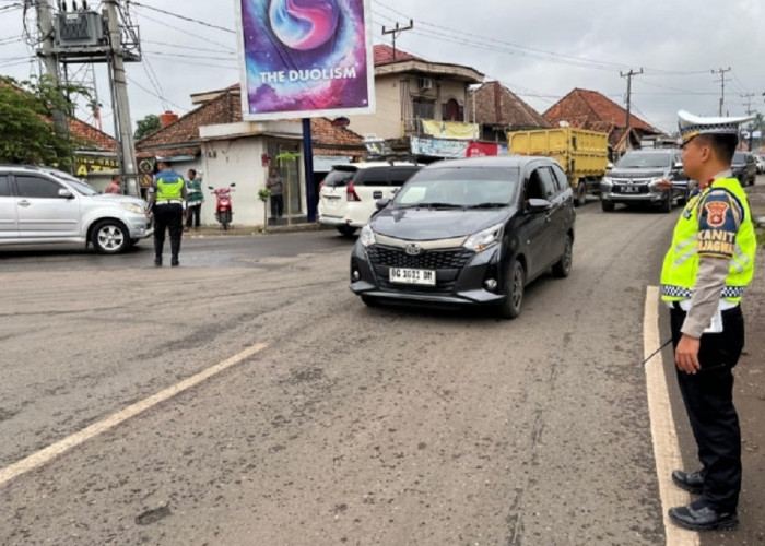 Arus Lalu Lintas di Simpang Belimbing Berjalan Lancar