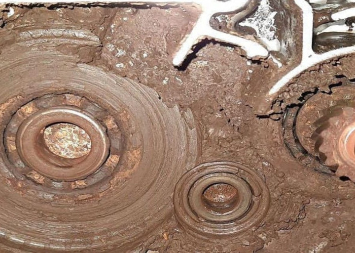 Jangan Diabaikan! Ini 7 Alasan Oli Gardan Sering Mengalami Kebocoran