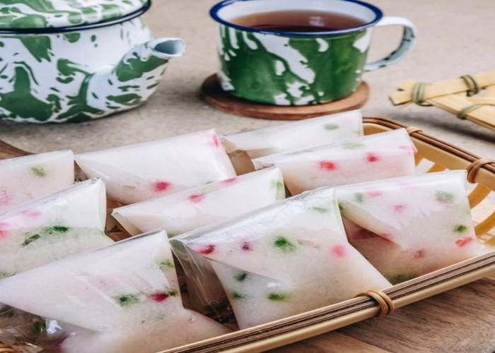 Kue Cantik Manis, Jajanan Pasar Kenyal yang Selalu tampil cantik
