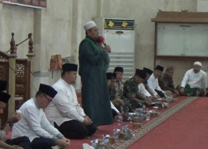 Pj Bupati Banyuasin Hani Syopiar Rustam Hadiri Peringatan Isra’ Mi'raj Nabi Muhammad SAW di Masjid Al-Amir