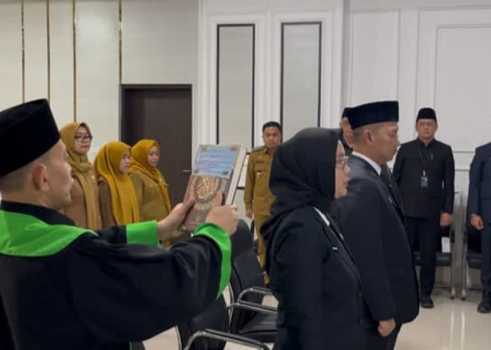 Bupati PALI Resmi Lantik Tiga Pejabat Administrator di Lingkungan Pemkab PALI