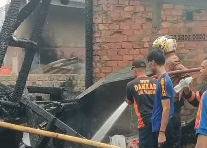 Penyebab Kebakaran 3 Rumah Semi Permanen di Palembang Belum Diketahui 