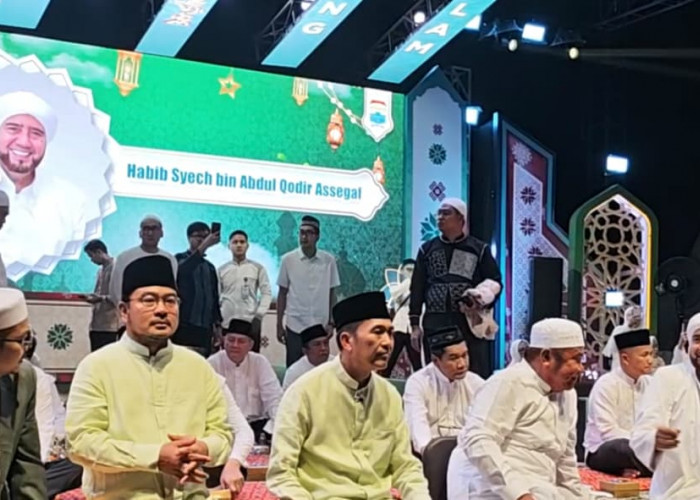 Mengetuk Langit untuk Sumatera, Palembang Darussalam Satukan Doa Ribuan Warga 