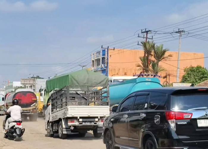 Jalan Bergelombang di Jalintim Banyuasin Belum Diperbaiki