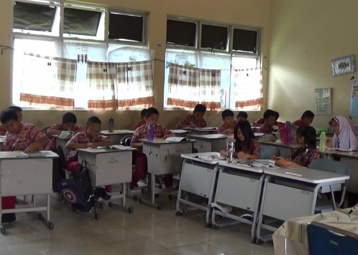 Wali Murid Sambut Baik Putusan MK Sekolah Gratis