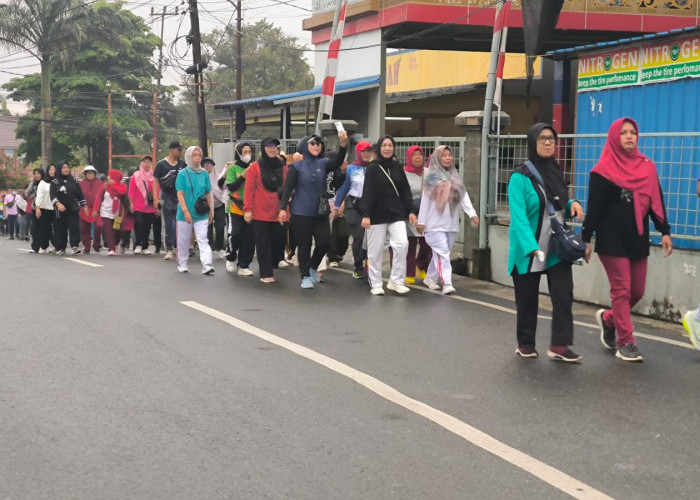 Warga Kemuning Tumpah Ruah di Roadshow Jalan Sehat PALTV 2026