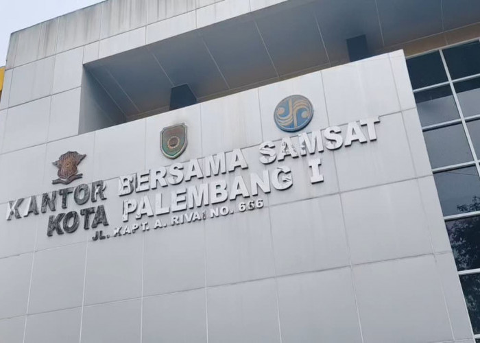 Kantor Samsat Diserbu Warga untuk Manfaatkan Pemutihan Pajak